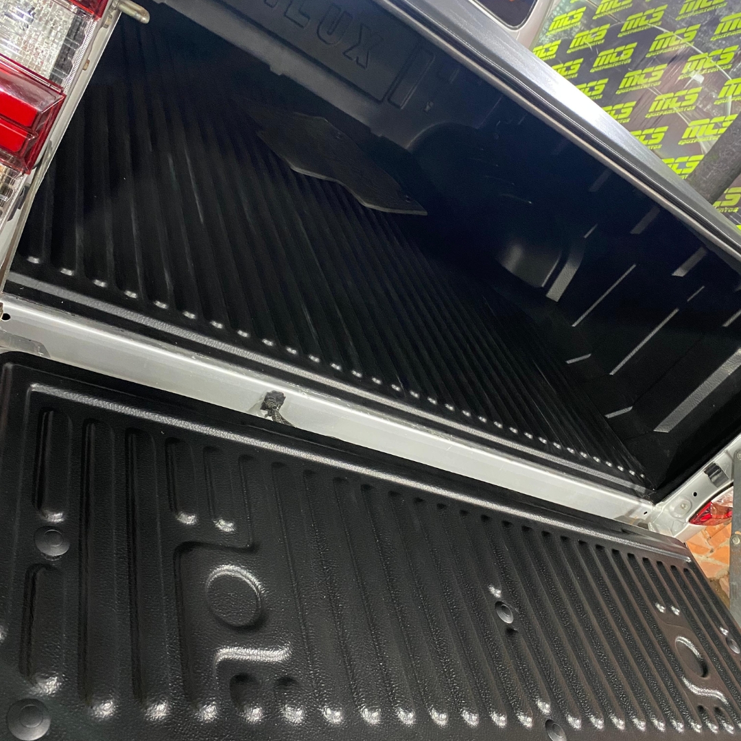 Protector de carrocería Toyota Hilux 2016/2025